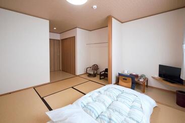 بنسيون Shimayado Goen