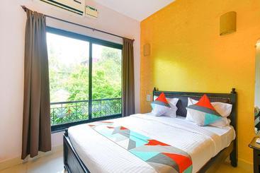 ホテル Fab Mystical Rose Luxury Holiday Homes Calangute