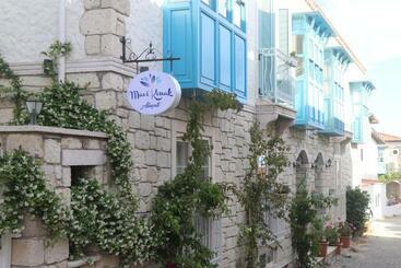 酒店 Mavi Konak Alaçatı