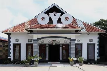 Hotelli Oyo 956 Penginapan Eby