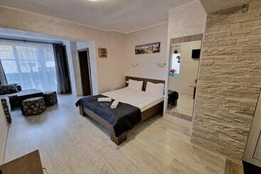 پانسیون Guest House Simon Green