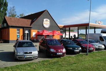 ベッドアンドブレックファースト Bed & Parking Eurobit