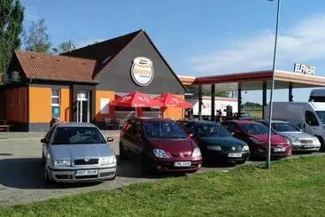 ベッドアンドブレックファースト Bed & Parking Eurobit