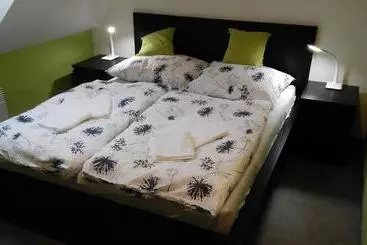 ベッドアンドブレックファースト Bed & Parking Eurobit