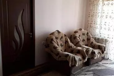 Green Dilijan B&b