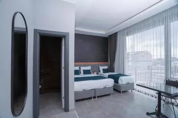 ホテル Melanj Airport