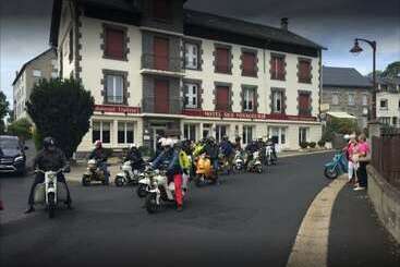 ホテル Hôtel Des Voyageurs