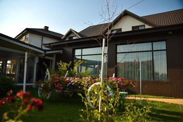 펜션 Casa Budisteanu