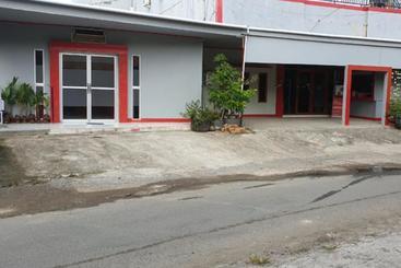 Reddoorz @ Hotel Yaki Mamuju