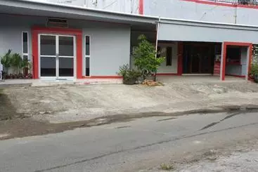 Reddoorz @ Hotel Yaki Mamuju