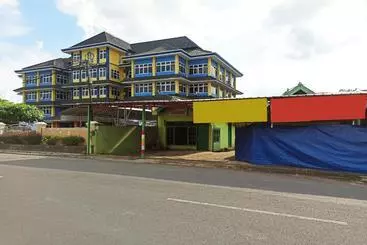 Hotel Reddoorz Near Taman Merdeka Metro Lampung