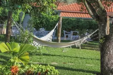 ペンション Alambari Village