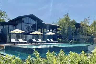 Hotelli Greenhills Resort Si Racha