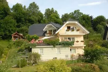 Hotel Oriana Studios