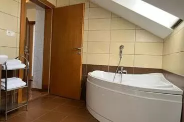 Majatalo Harmónia Ostratice