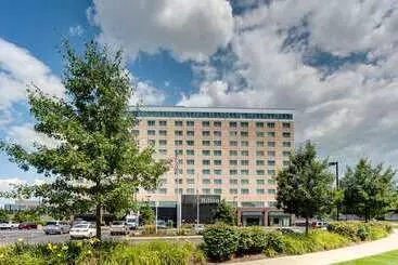 هتل Hilton Minneapolis/bloomington