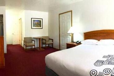 Austin S Chuckwagon Motel