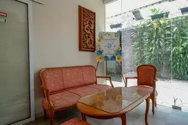 Hotel Reddoorz @ Jalan Majapahit Semarang