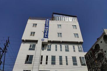 בית מלון כפרי Staymaker Apex