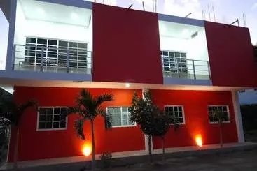 Hotelli Y Bungalows Bugambilias