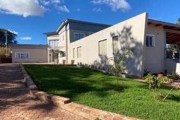 پانسیون Gletwyn Boutique Guesthouse