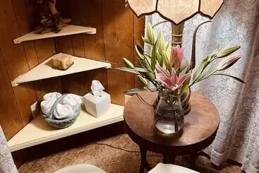 酒店 Backyard Garden Oasis