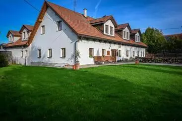 Majatalo Penzion Fryčovice