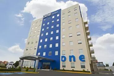 בית מלון כפרי One Toluca Aeropuerto