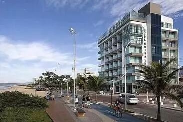 Отель Brisa Tropical De Macaé