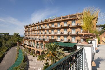 هتل Dei Congressi