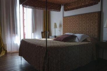 田舎風ホテル Palacio Rejadorada