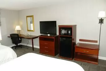 בית מלון כפרי Hampton Inn & Suites Redding