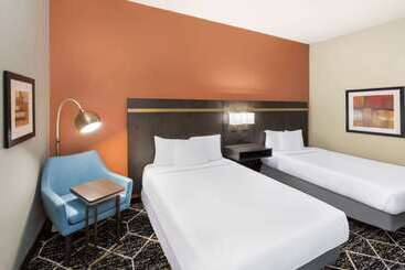 호텔 La Quinta By Wyndham Olathe