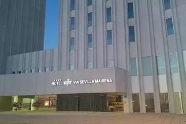 Отель Yit Via Sevilla Mairena