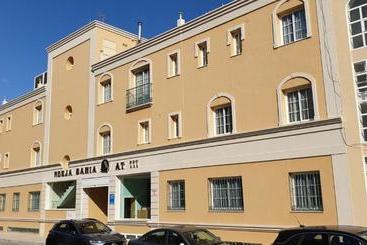 Turistihuoneistot Apartamentos Nerja Bahia