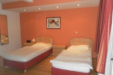 ホテル Pension Winzerhaus