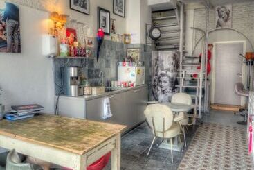 مبيت وإفطار Urban Dreams