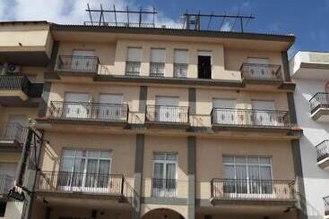 ホテル Ciudad Pozo Alcon