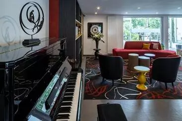 Отель Hôtel Garrigae Villa La Florangerie   Spa & Piscine