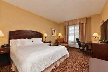 בית מלון כפרי Hampton Inn & Suites By Hilton Edmonton Intl Airport