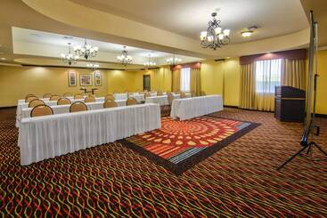 Holiday Inn Express Hotel & Suites Terrell, An Ihg