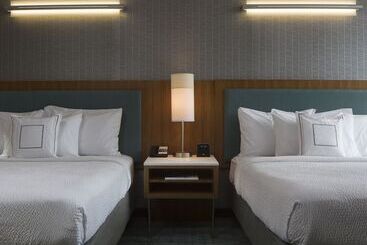 בית מלון כפרי Springhill Suites Miami Downtown/medical Center