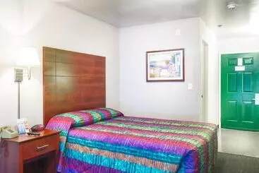 Отель Suburban Studios Denver Central Arvada