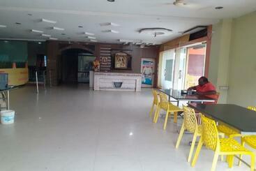 Hotell Pop 82991 Apple