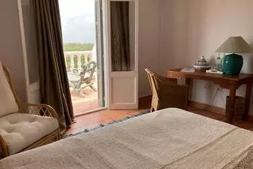 Majatalo Maison D Hote Domaine El Manar