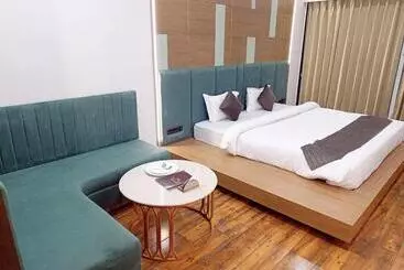 Aravalli Hill Resort