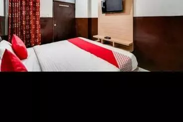 Hotel Pop 82804  Shiva