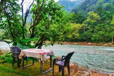 Treepie Resort By Twc S