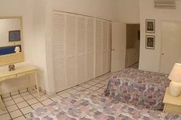 一軒屋 Xaman Ha 7111