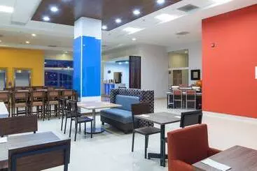 Отель Holiday Inn Express Manzanillo, An Ihg